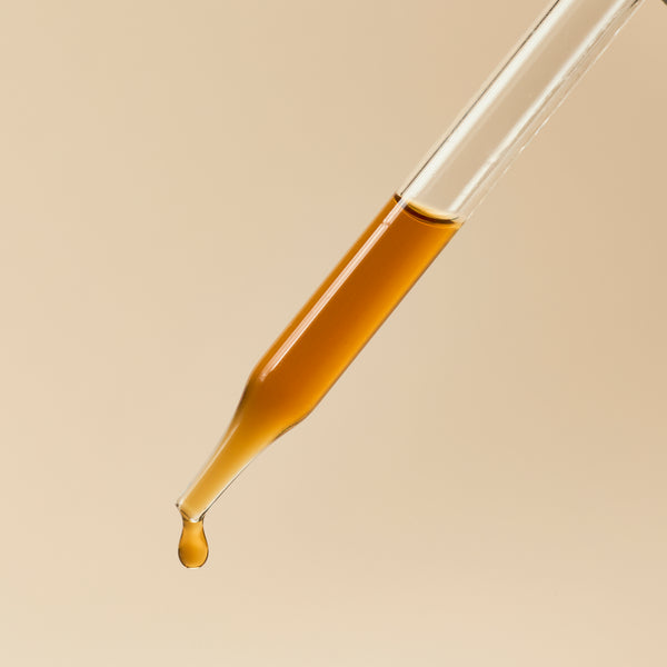 Silk Amino Acids Liquid - close-up - Zoom Media 2