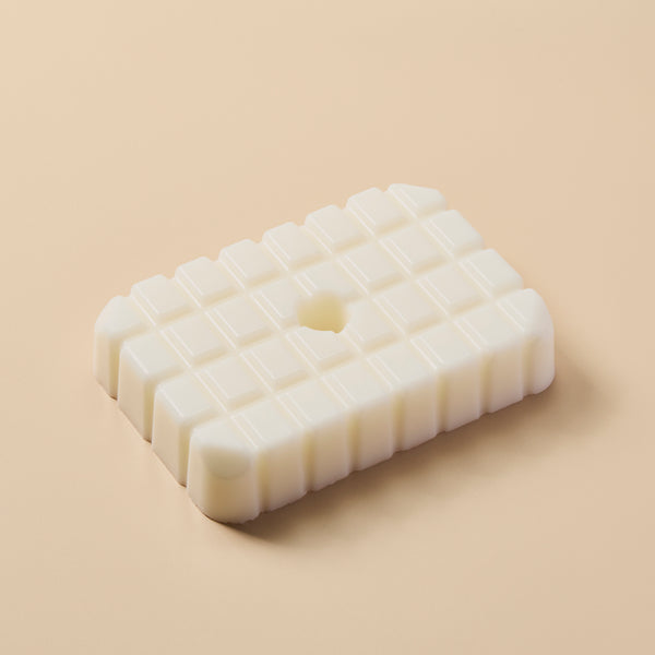 Premium Goat Milk Melt & Pour Soap Base - 2 lb Tray - close-up - Zoom Media 2