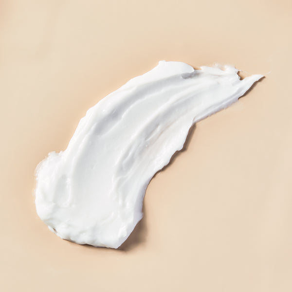 Satin & Silk Lotion - close-up - Zoom Media 2