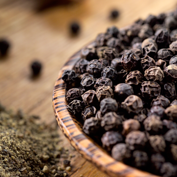 Black Pepper Essential Oil 1049 - Zoom Media 1