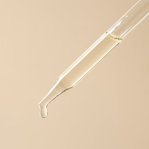 Walnut Oil - close-up - Zoom Media 2