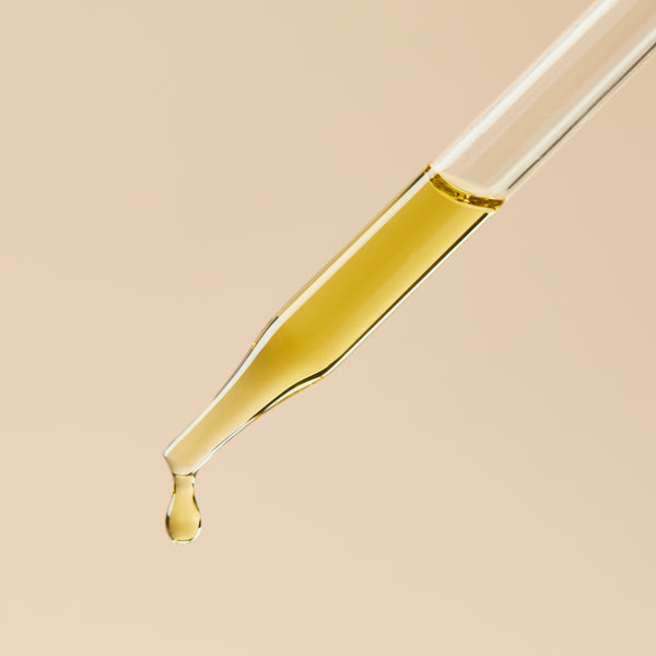 Hemp Seed Oil - Virgin (Dark Green) - close-up - Zoom Media 2