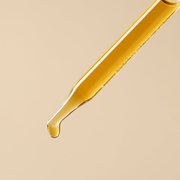 Neem Oil - close-up - Zoom Media 2