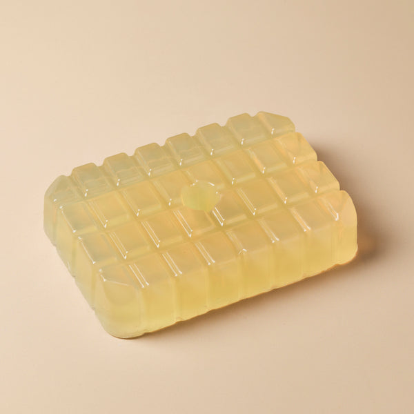 Detergent Free Hemp Melt & Pour Soap Base - close-up - Zoom Media 2