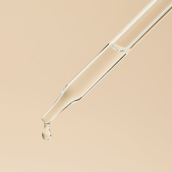 MCT - Mid Chain Triglycerides Liquid - close-up - Zoom Media 2