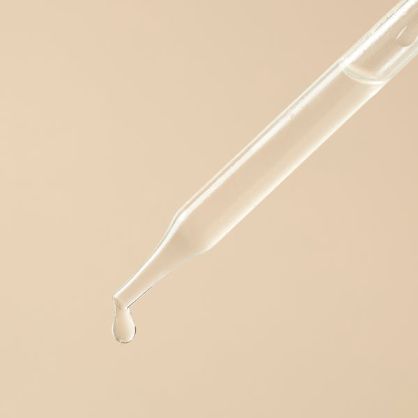 Lemon Water Essential Hydrosol - close-up - Zoom Media 2