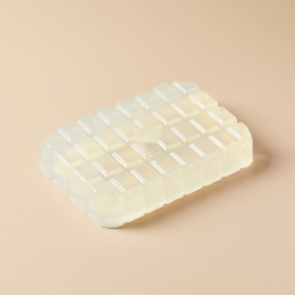 Premium Extra Clear Melt & Pour Soap Base - close-up - Zoom Media 2
