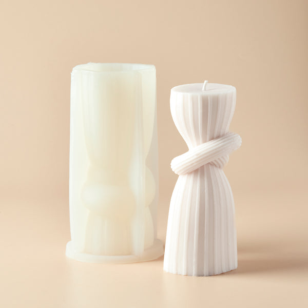 Sculptural Knot Pillar Mold Small - Zoom Media 1